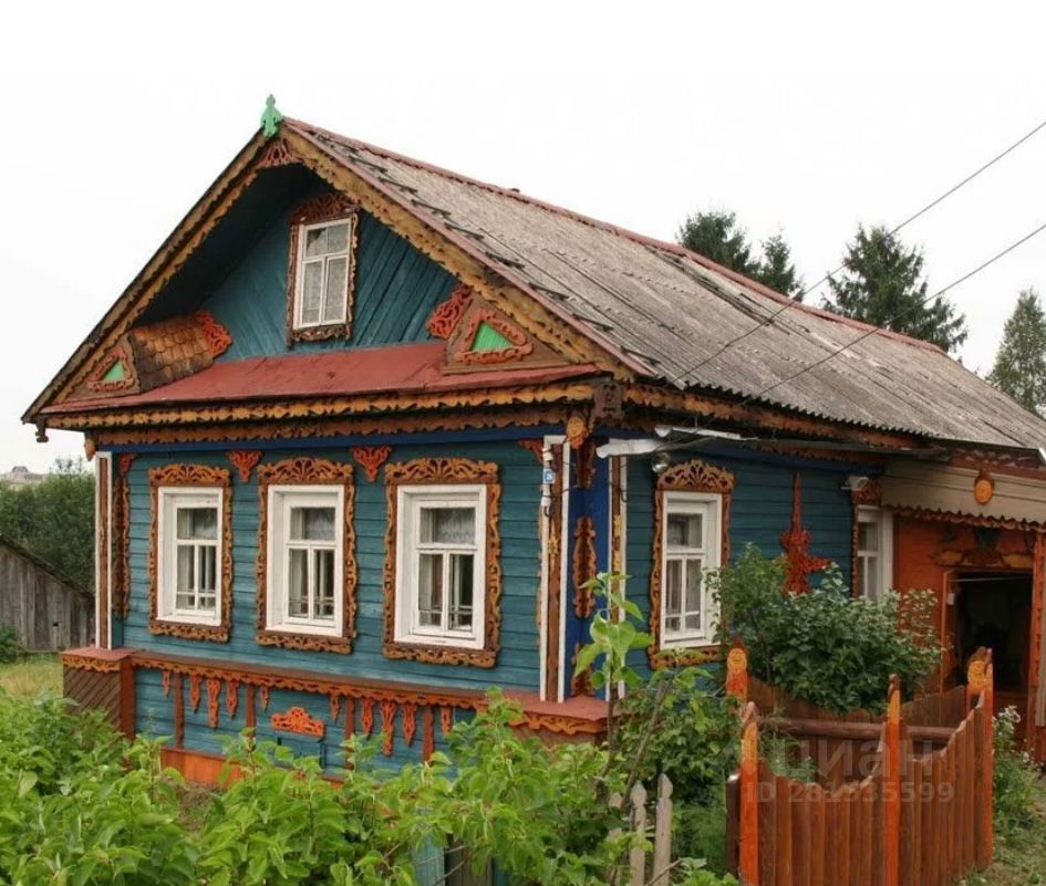 Фото дом деревянный в деревне