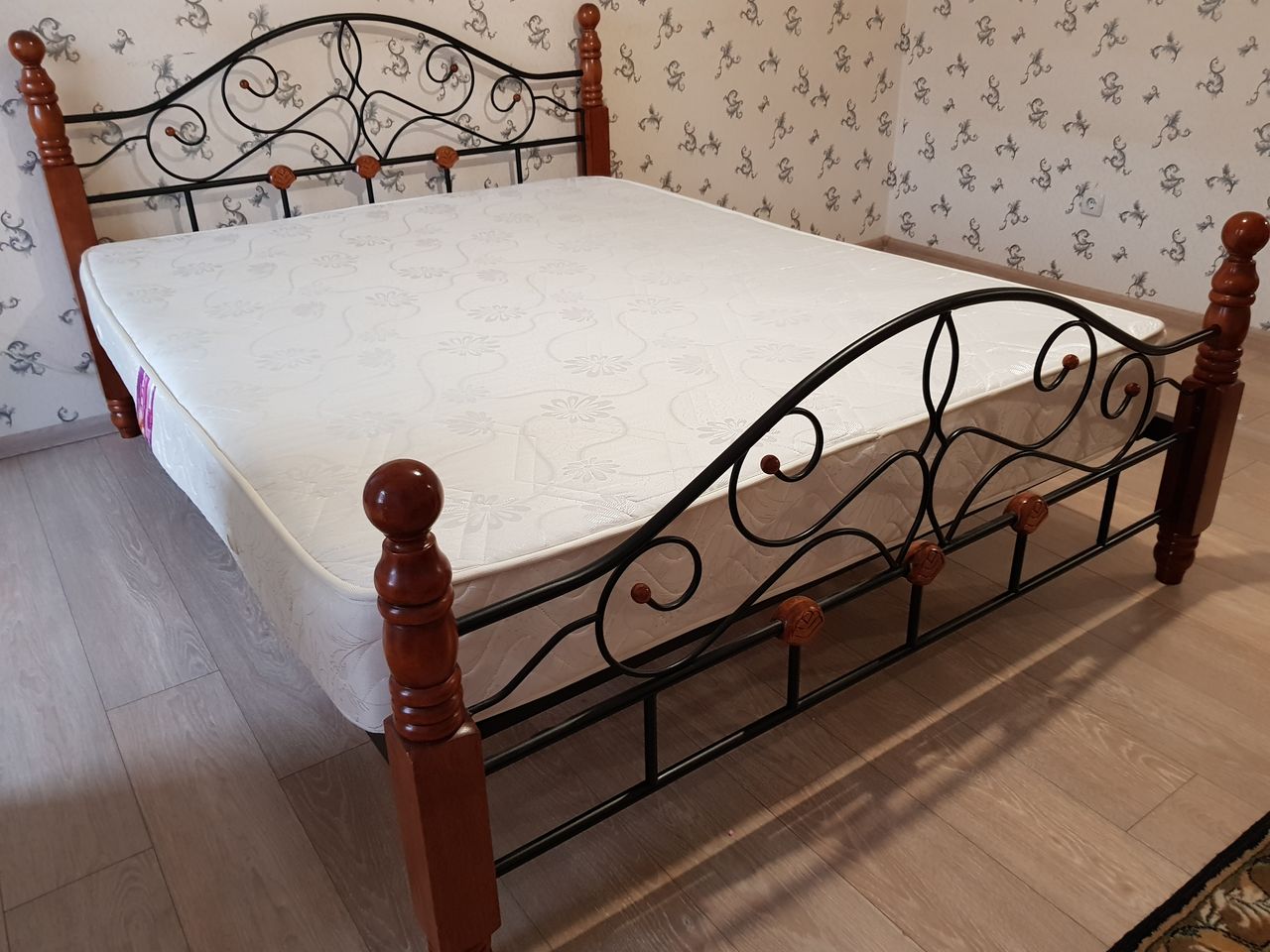 металлические кровати двуспальные из малайзии