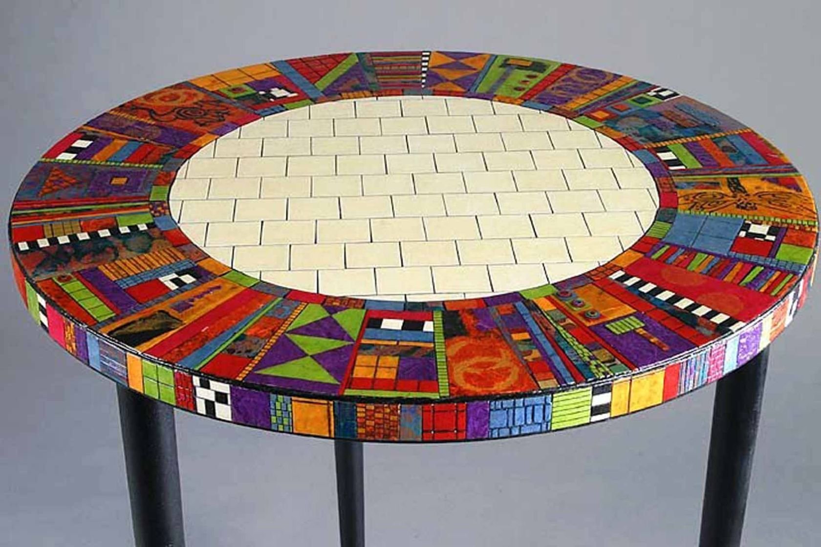 декор старого стола мозаикой